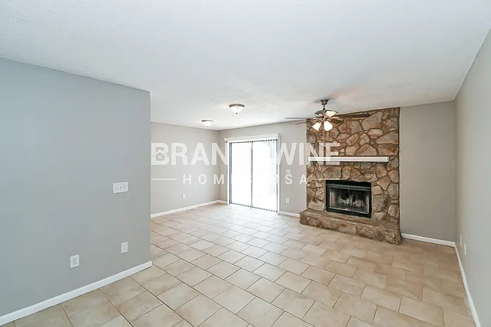 11251 Windtree Dr E — Photo 5