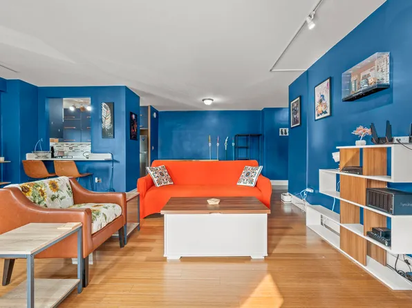 1065 Vermont Street image 1 of 27