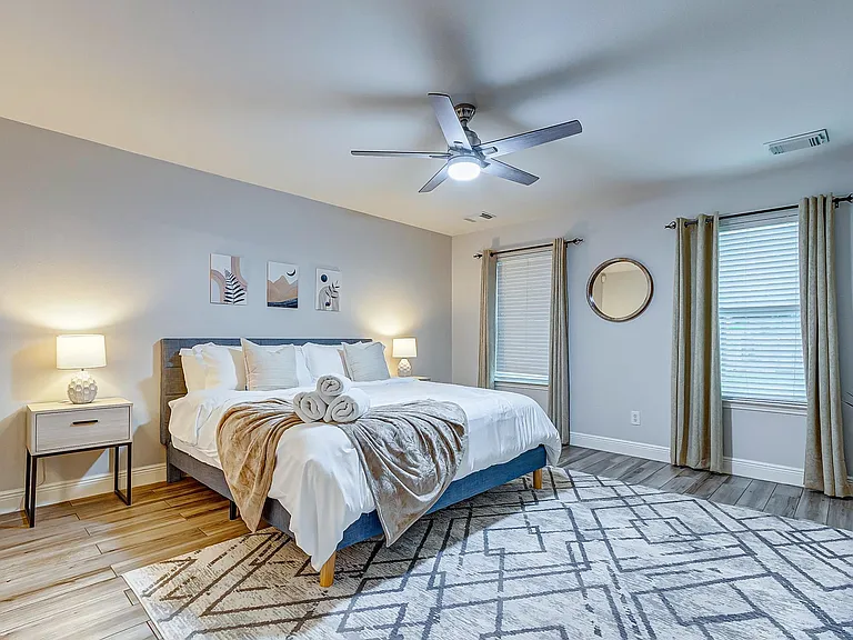 Master bedroom (first floor)