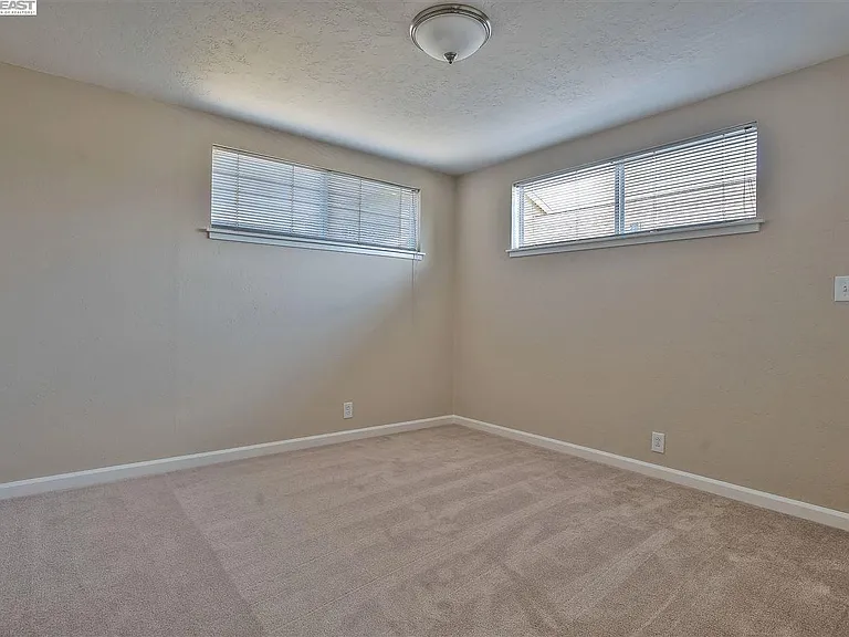 250 Medford Ave — Photo 9