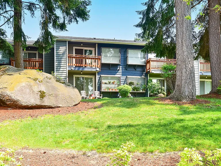 Inlet View Apartments — Photo 53