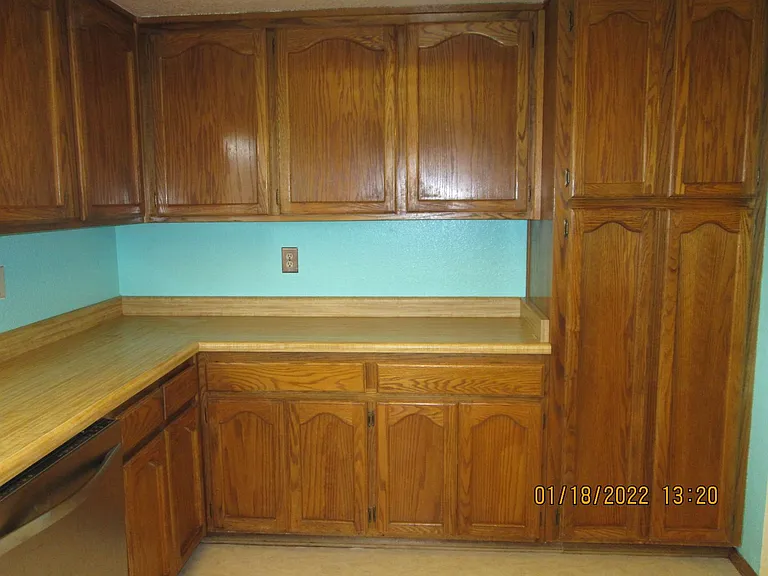 527 N Washington St — Photo 12