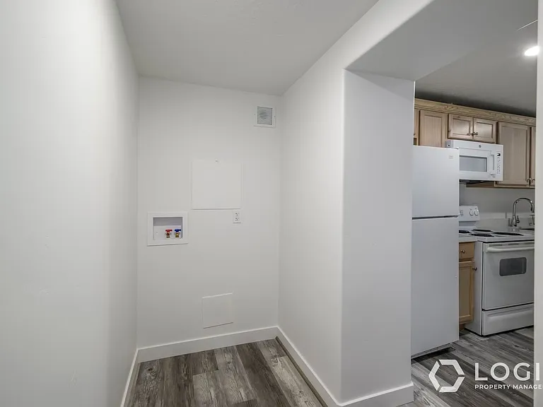 5075 E Rustic Patch Rd #DOWNSTAIRS — Photo 12