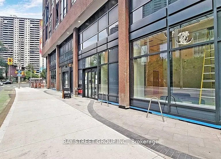159 Wellesley St E #2511 — Photo 2