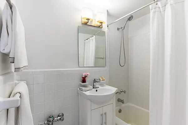 Sold by Compass | media 17