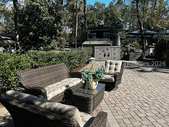 3rd image of 133 Arrow Rd #6