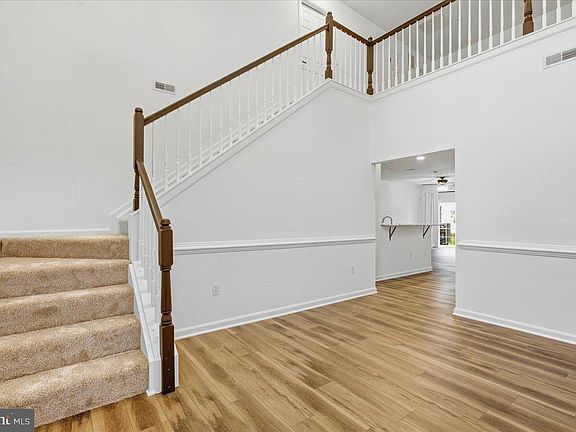 5th image of 534 Summerset Ct Unit 37