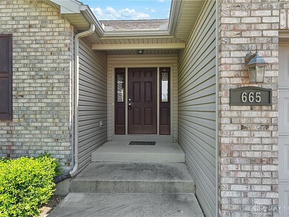 5th image of 665 King Richard Ct