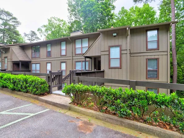 2210 Cumberland Ct, Smyrna, GA 30080