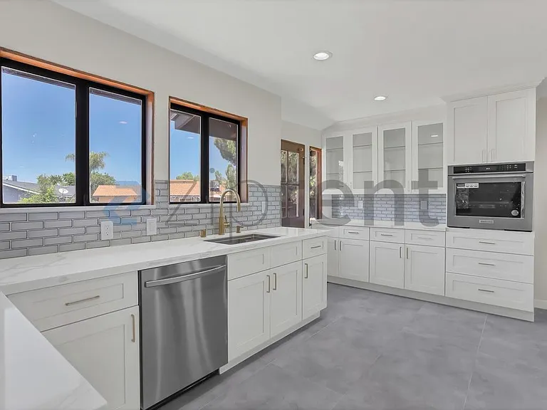 1196 Robinson Ct — Photo 10