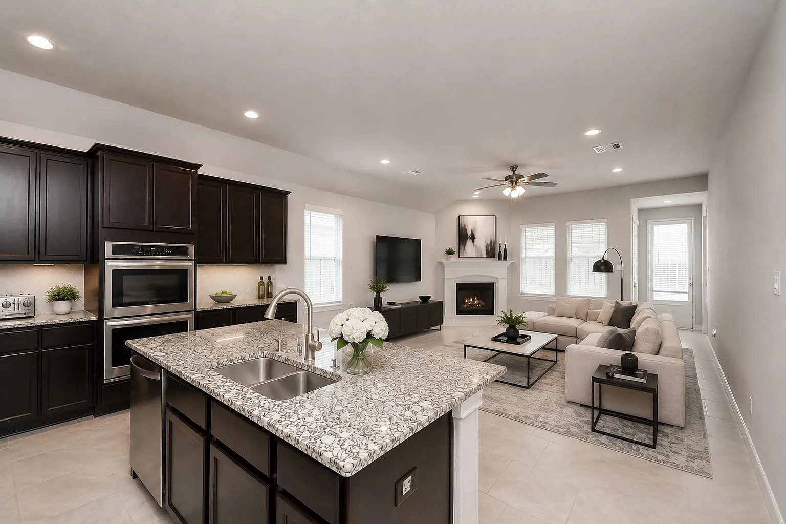 4 bed, 3.0 bath, 2468 sqft, $2,850 — Photo 1