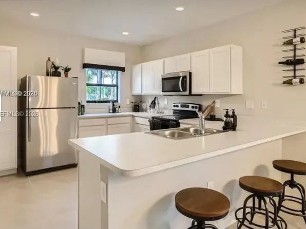 445 NE 1st Dr, Florida City, FL 33034