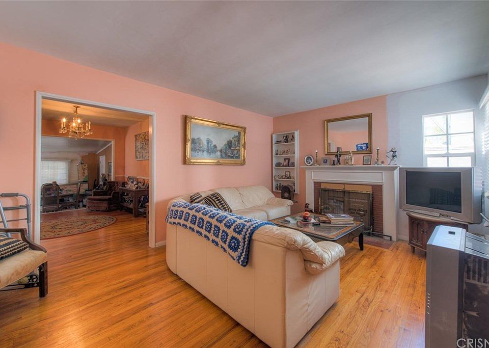 1st image of 4343 Saint Clair Ave
