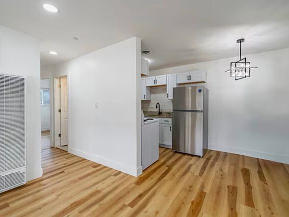 3rd image of 3065 S Commerce Rd APT 9