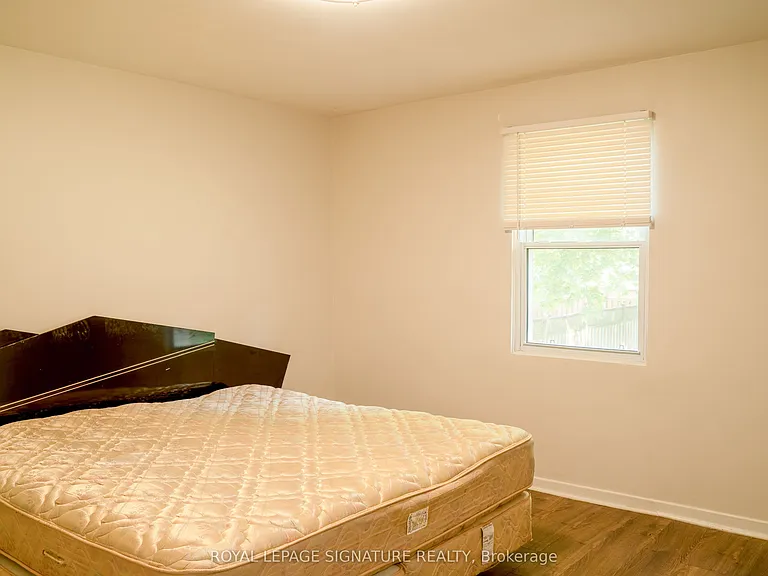 42 Kingsview Blvd — Photo 9