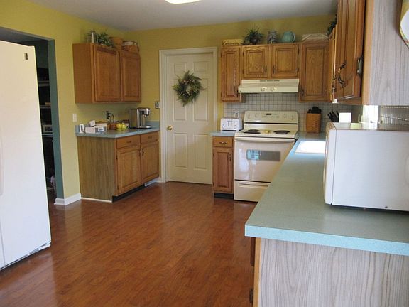 5th image of 1256 Edgewood Dr