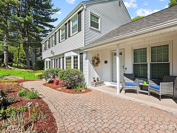 4th image of 103 Cider Mill Road