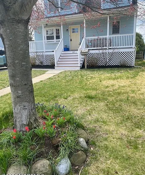 265 E Virginia Ave — Photo 2