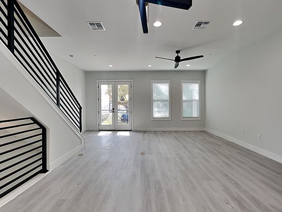 2nd image of 54 W Jersey St #9
