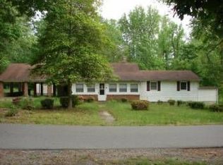 416 Oakdale St, Sanford, NC 27330