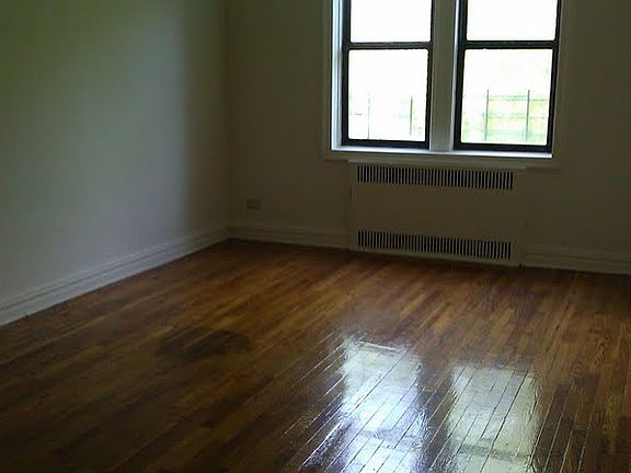 3rd image of 8724 115th St APT 4G