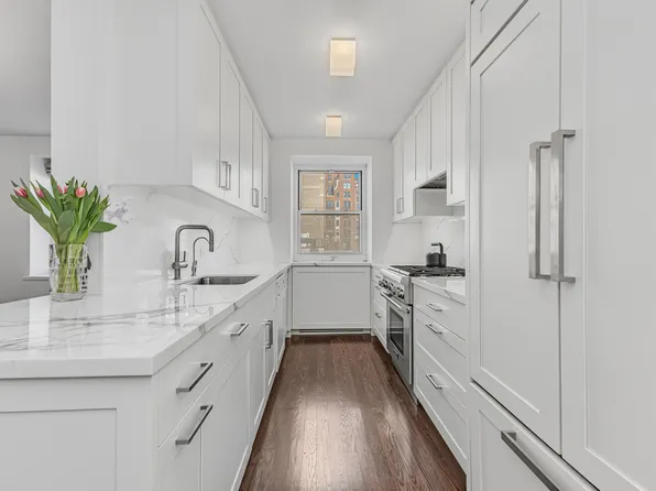 150 East 77th Street 8C image 3 of 9