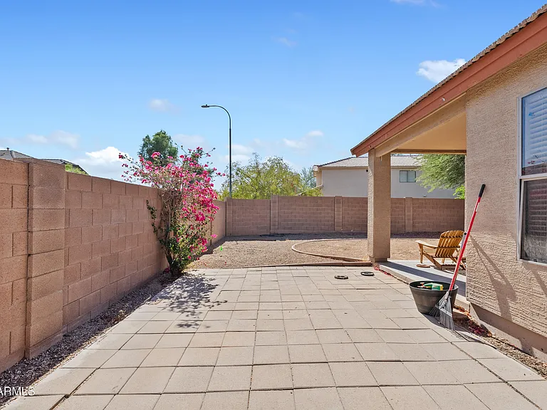 10901 W Lewis Ave — Photo 18