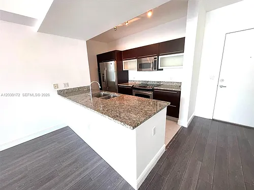 951 Brickell Ave Photo 1