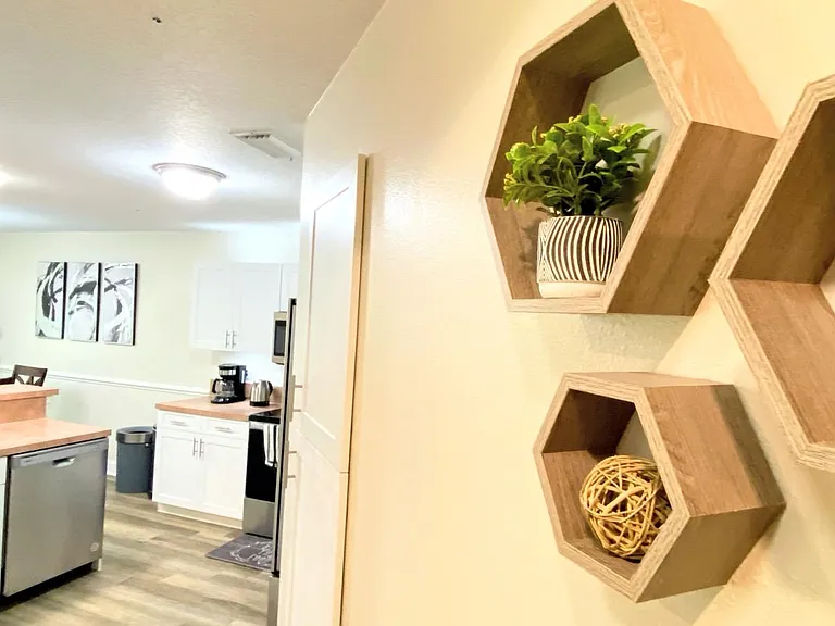 7024 Mauna Loa Blvd — Photo 20
