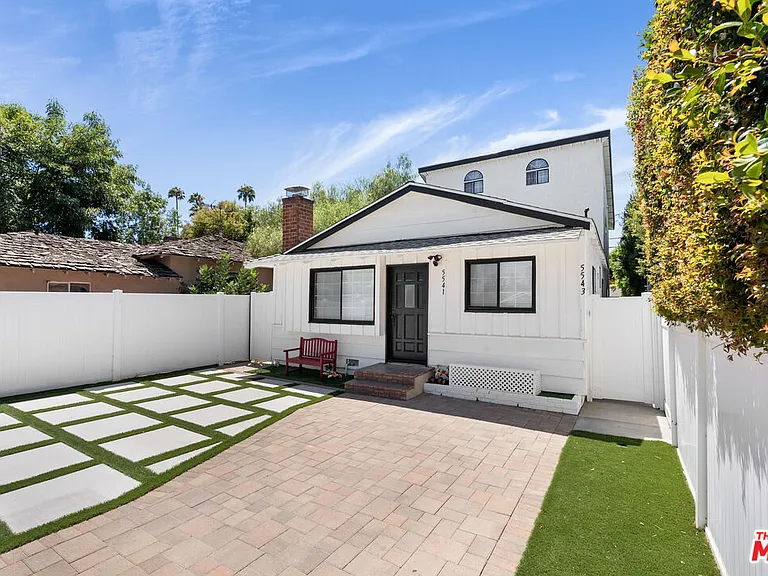 5541 Fallbrook Ave — Photo 2