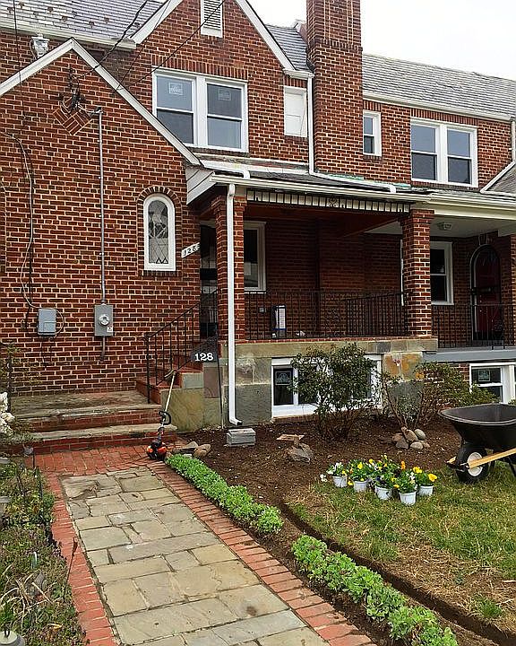 1st image of 128 Ingraham St NW
