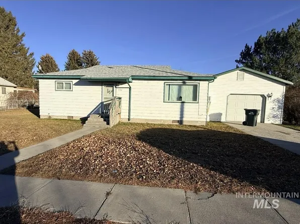 530 Birch Dr, Heyburn, ID 83336