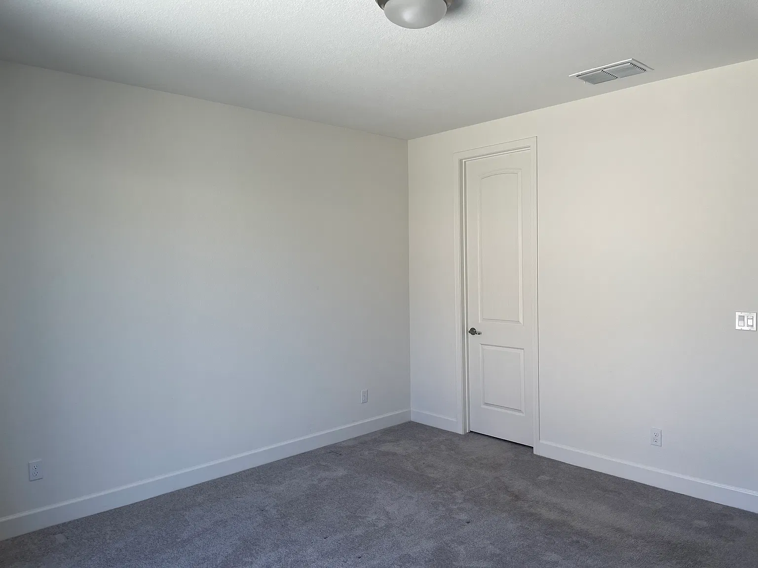 1 bed, 450 sqft, $1,650 — Photo 2