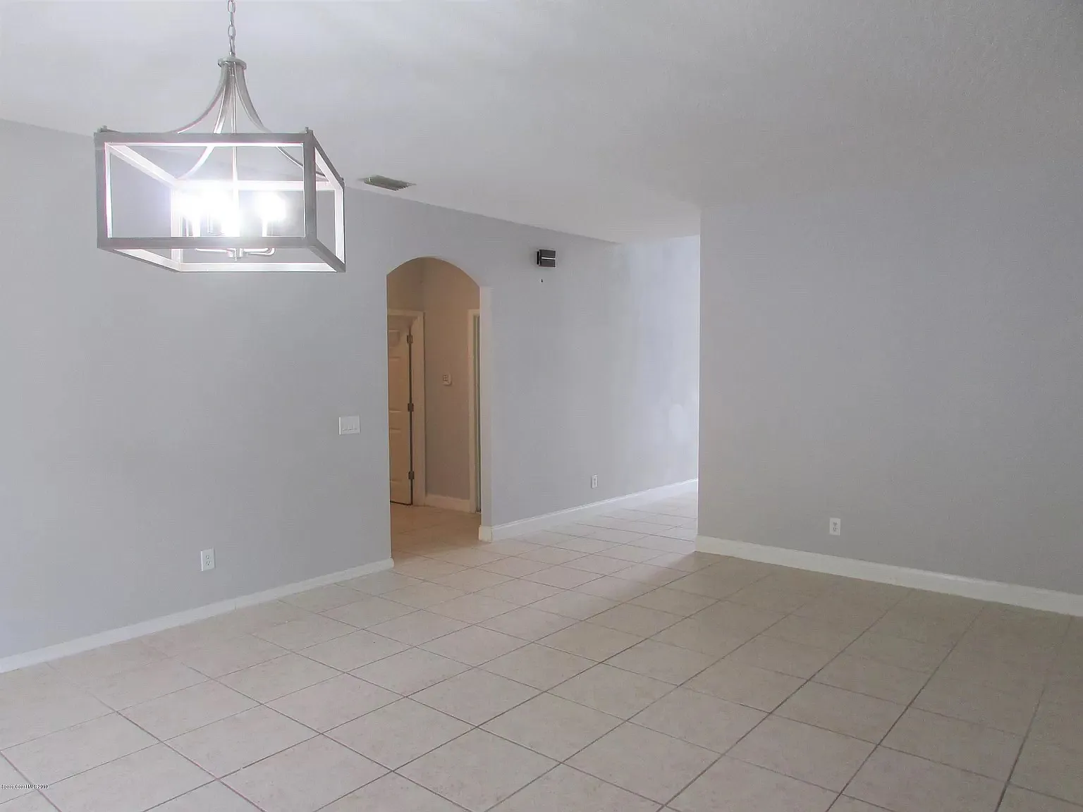 5 bed, 4204 sqft, $3,500 — Photo 4