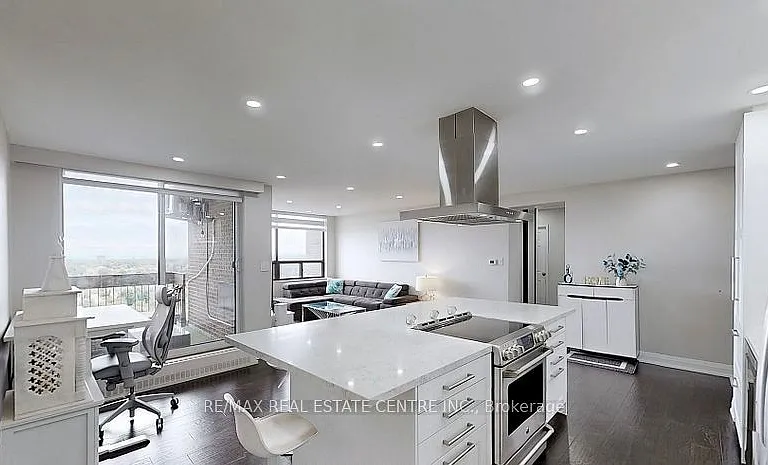 2542 Argyle Rd #5 — Photo 5
