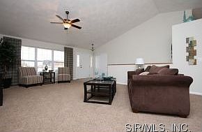 4th image of 916 Indian Prairie Dr