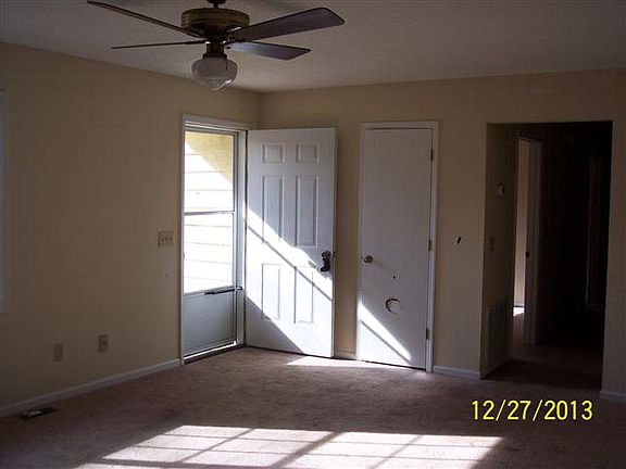 3rd image of 709 Burgess Cir