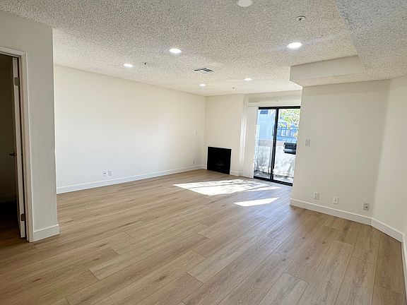 2nd image of 621 N Louise St APT 11