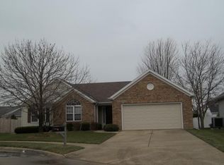 12 Fairfield Ln, Charleston, IL 61920