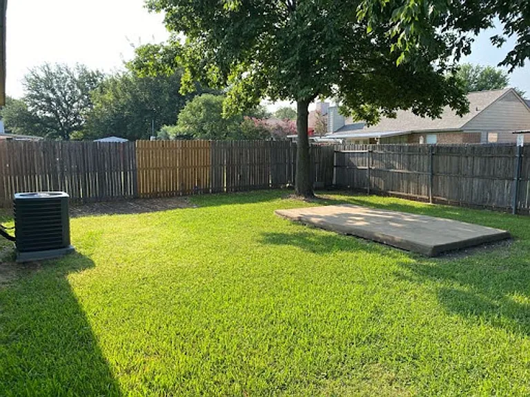4024 Periwinkle Dr — Photo 30