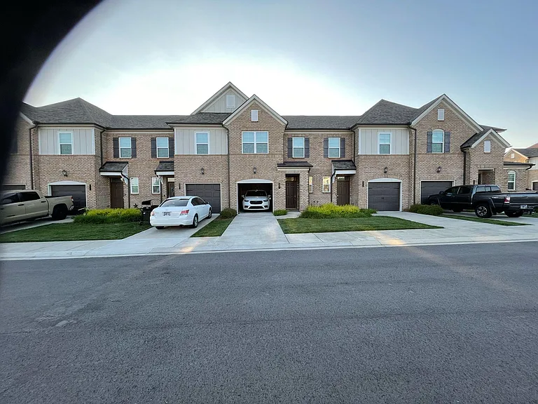 14 Holland Ridge Cir — Photo 2