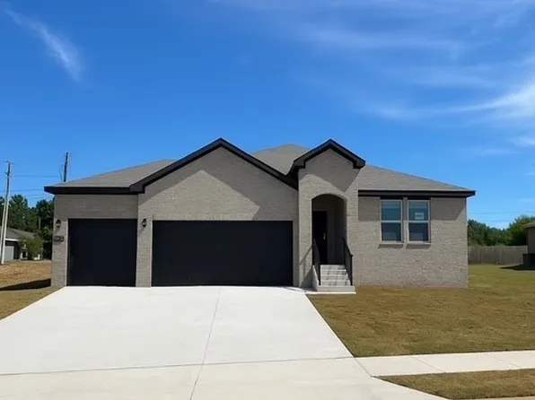 561 Crystal Dr, Prairie Grove, AR 72753