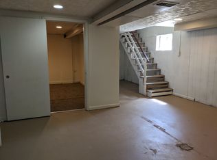 102 Village Green Ln, Lancaster, PA 17603