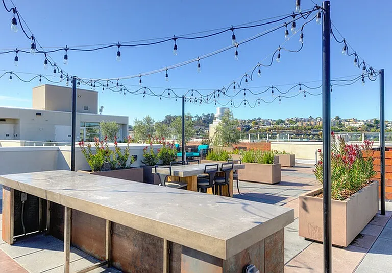 Rooftop courtyard outdoor dining area