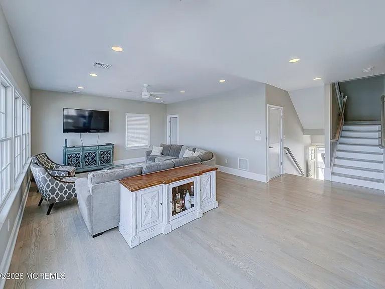 231 Bryn Mawr Ave — Photo 22