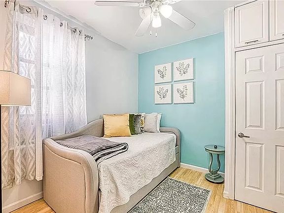 4th image of 21-38 35th St APT 4B
