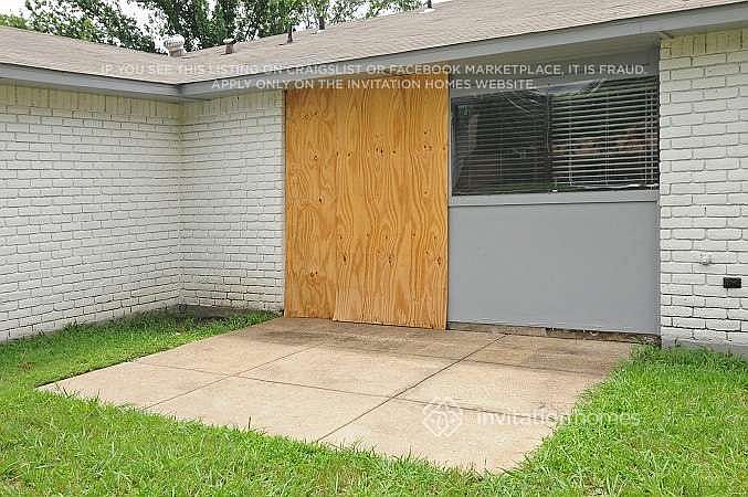 2nd image of 1534 Coffeyville Trl