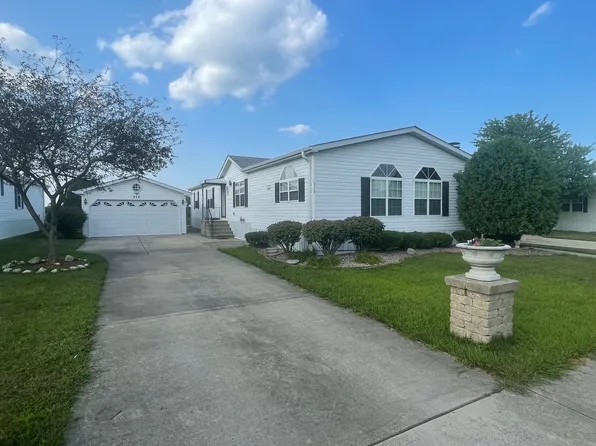 272 Tulip Cir, Matteson, IL 60443