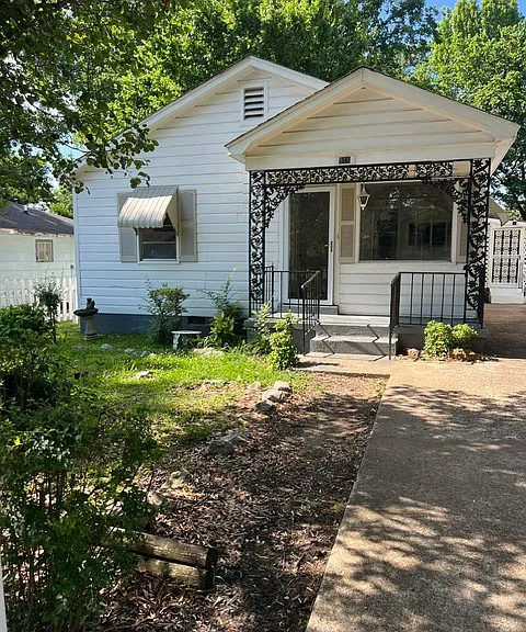518 Harris St — Photo 1