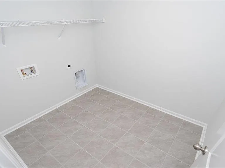 1028 Flintshire Dr — Photo 9